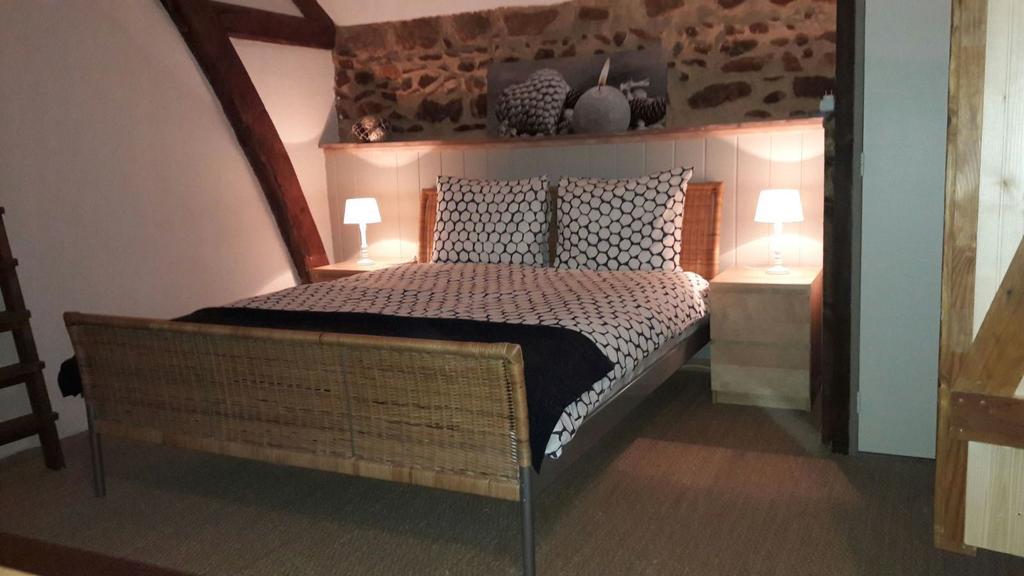 Bed and Breakfast Le Bon Coeur Ygrande Exterior foto
